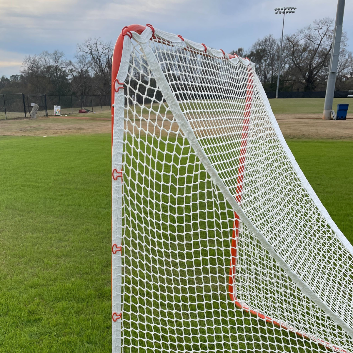 Crankshooter® Quick Clip™ Youth/Backyard Lacrosse Goal, Quick-Attach Netting in 90 Seconds, Includes 4mm White Net